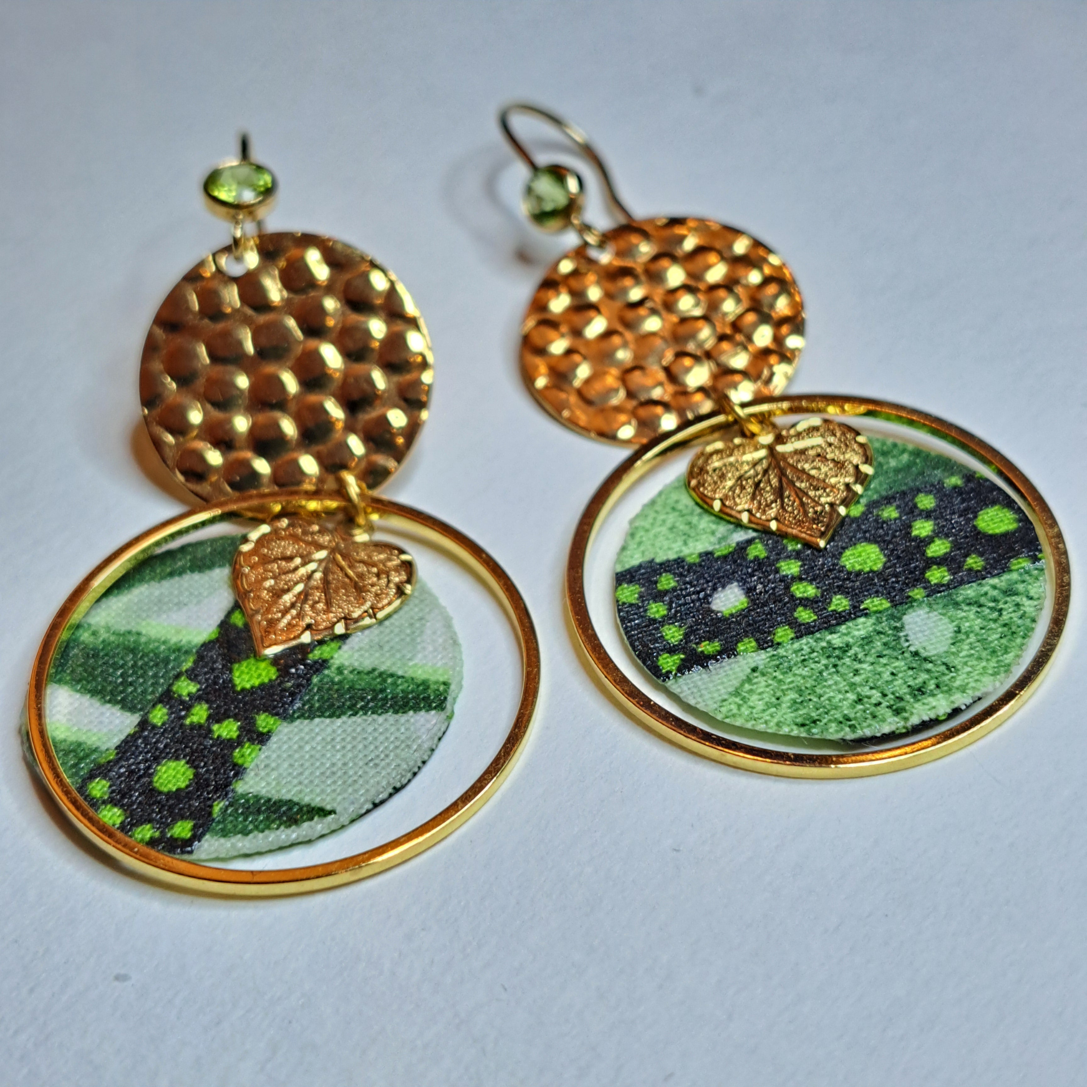 Vert Mentawaï - Boucles d’oreilles vertes pendantes créoles peridot