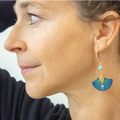 Vibrant Pacifique - Boucles d’oreilles plaqué or pendantes bleues amazonite tissu