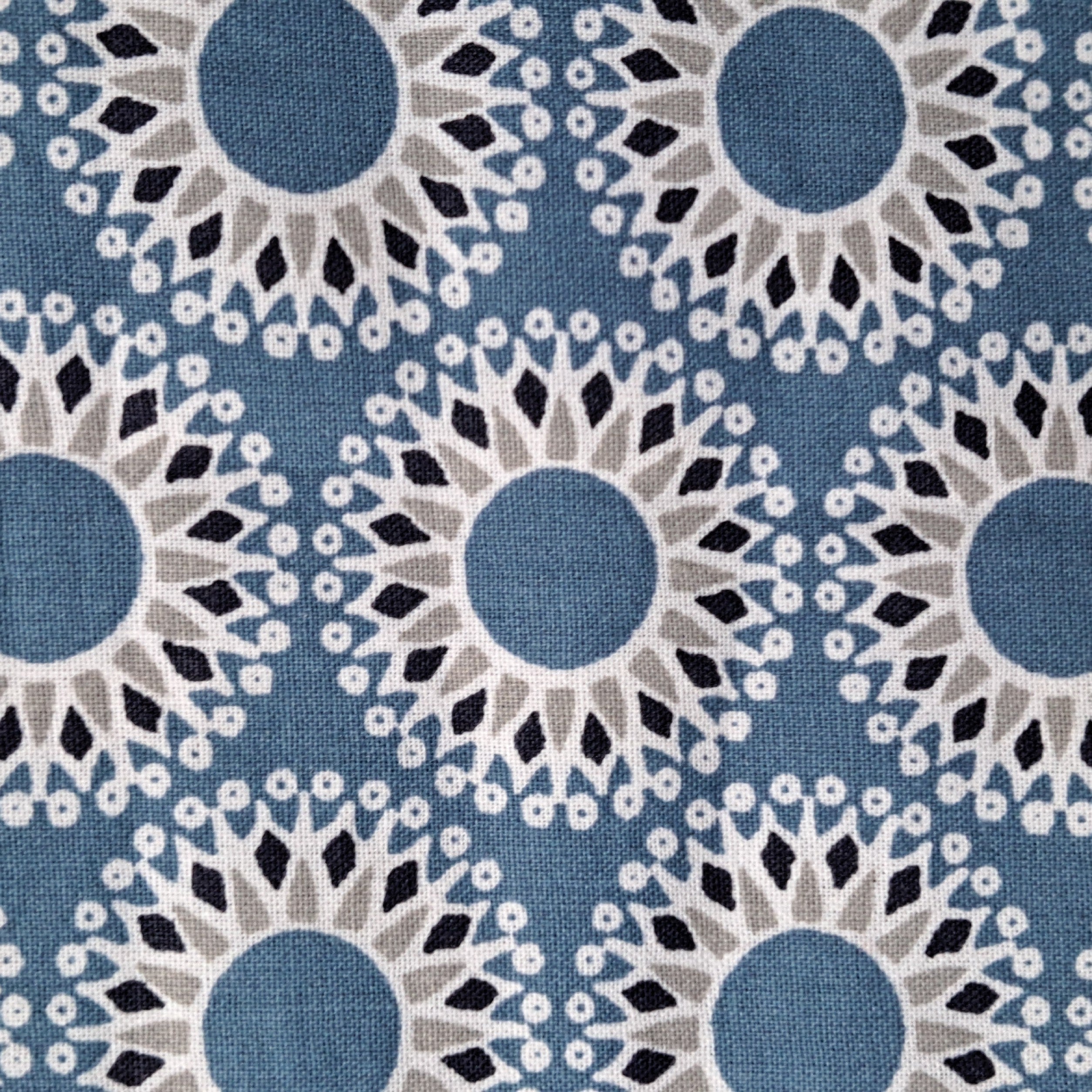 Bleu Eventail marin - Boucles d'oreilles nacre et argent en tissu