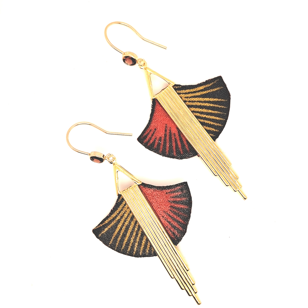 Art déco et Cléopâtre - Boucles d'oreilles pendantes rouge plaqué or grenat