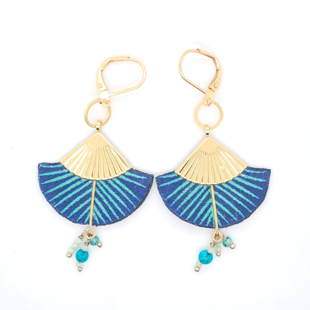 Bleu Reflets d'Oman - Boucles d’oreilles pendantes bleues en tissu