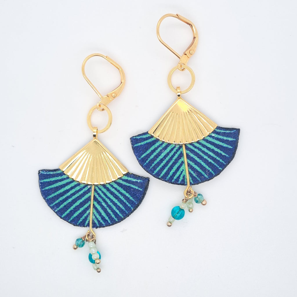 Bleu Reflets d'Oman - Boucles d’oreilles pendantes bleues en tissu