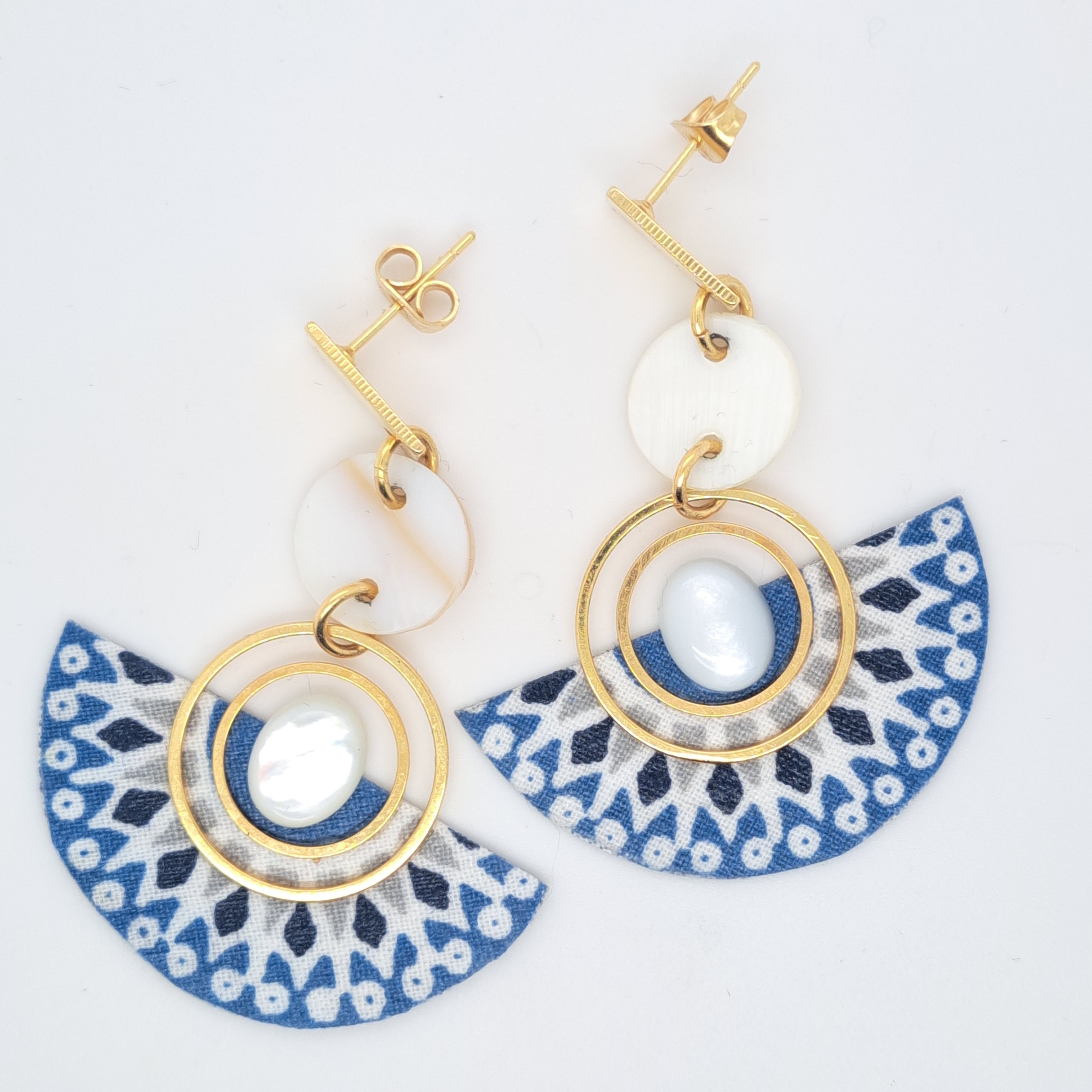 Bleu Endless Summer II - Boucles d'oreilles nacre
