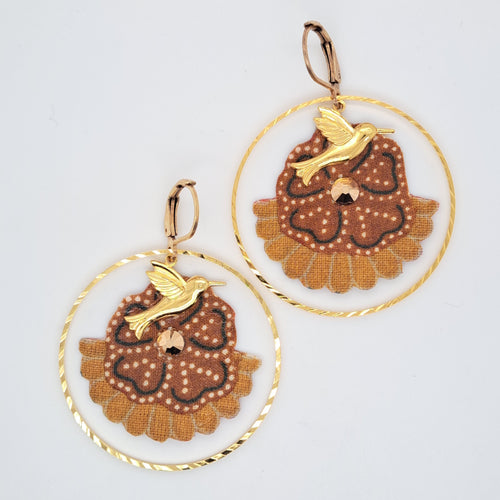 Bali batik III - Boucles d'oreilles pendantes colibri