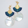 Bleu Moorea - Boucles d'oreilles bleues nacre